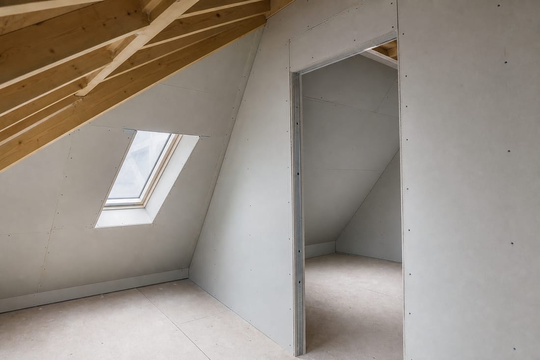 Exemple : aménagement de combles habillés en plaques de plâtre
